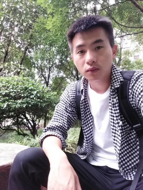 小杨的第一张照片--茂名相亲服务中心