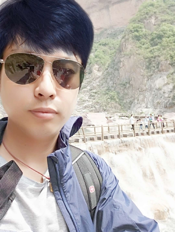 雅俗共赏的第一张照片--茂名相亲服务中心