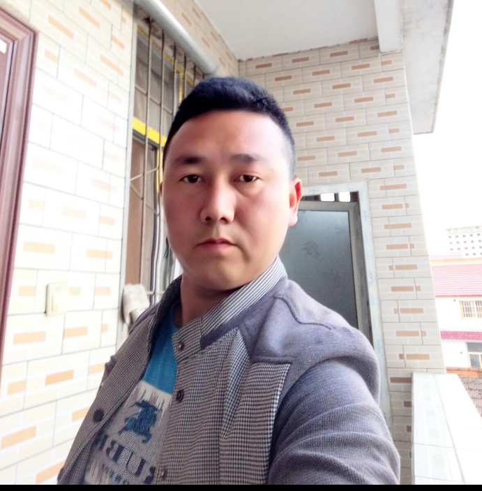 帅帅的大叔的第一张照片--茂名相亲服务中心