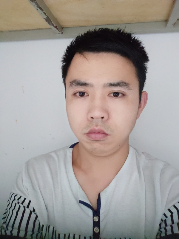 老男孩的第二张照片--茂名相亲服务中心