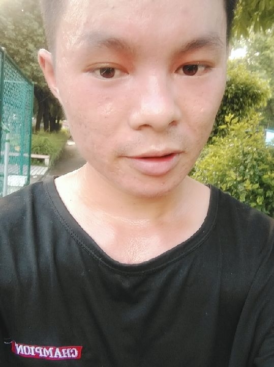 楠呐的第二张照片--茂名相亲服务中心