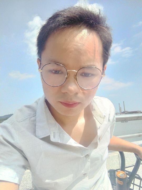 楠呐的第三张照片--茂名相亲服务中心