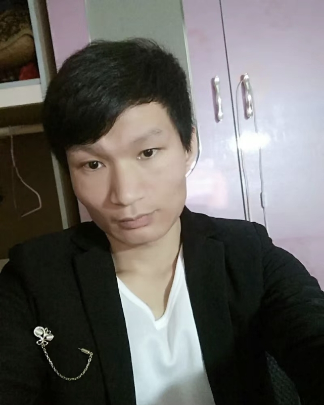 季绍伟的第二张照片--茂名相亲服务中心