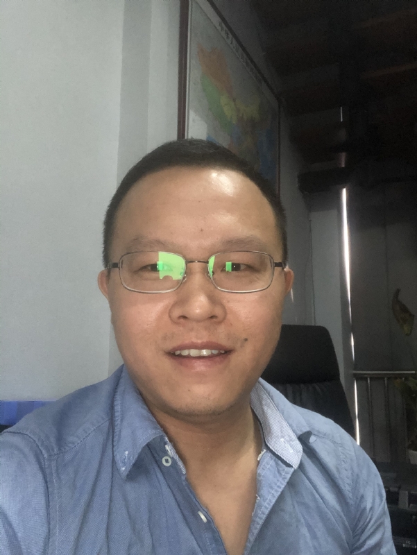 小吴的第一张照片--茂名相亲服务中心