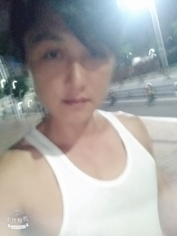 弟弟的第一张照片--茂名相亲服务中心