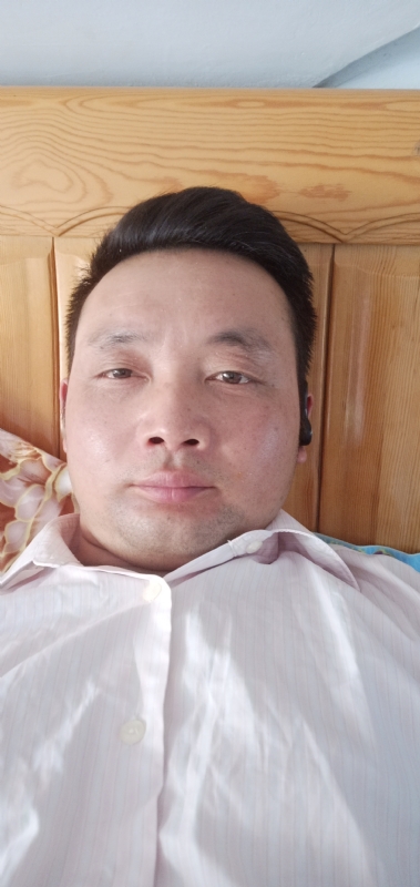 转角的第一张照片--茂名相亲服务中心