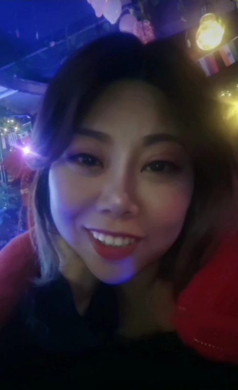 收快递的费仙女的第一张照片--茂名相亲服务中心