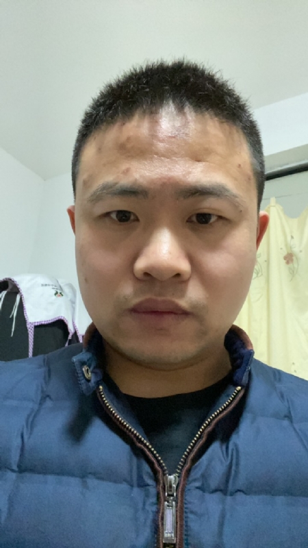 苹果的第一张照片--茂名相亲服务中心