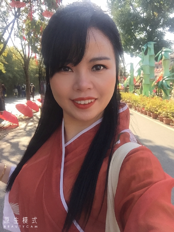 妮妮的第一张照片--茂名相亲服务中心