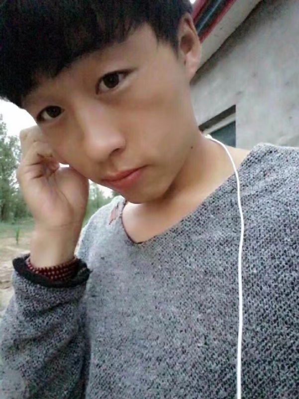 小胡的第一张照片--茂名相亲服务中心