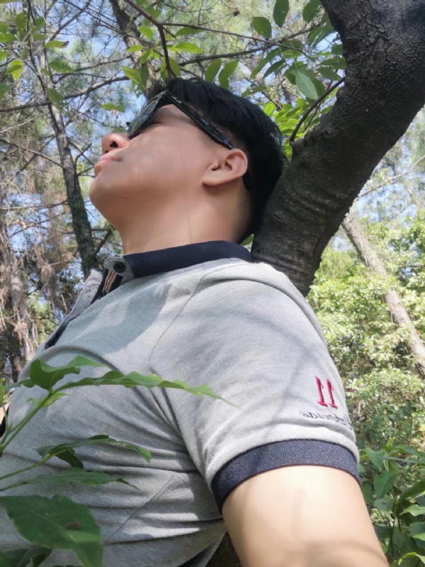 新丁的第一张照片--茂名相亲服务中心