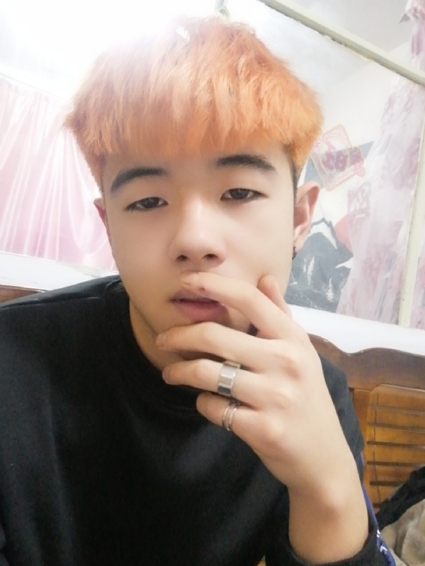 钟宇诗的第一张照片--茂名相亲服务中心