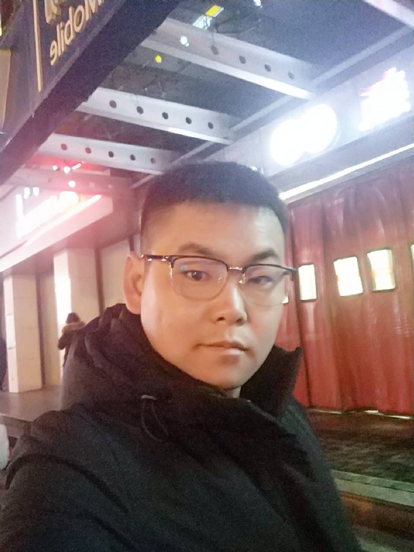 杜跃龙的第二张照片--茂名相亲服务中心