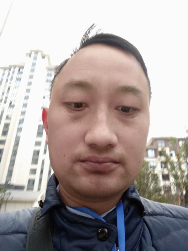 老男人的第一张照片--茂名相亲服务中心
