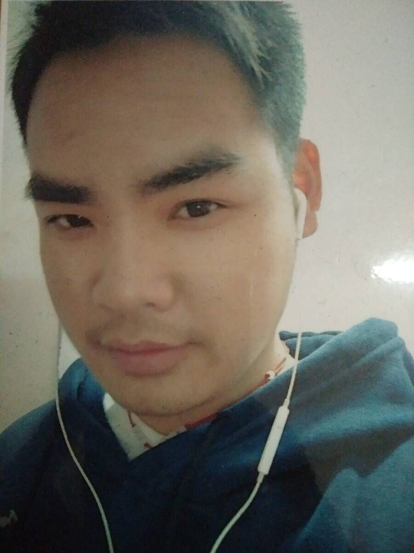 渴望爱的第一张照片--茂名相亲服务中心