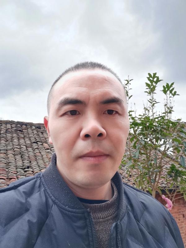 无悔的第一张照片--茂名相亲服务中心