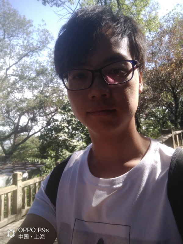 不忘旧年的第一张照片--茂名相亲服务中心