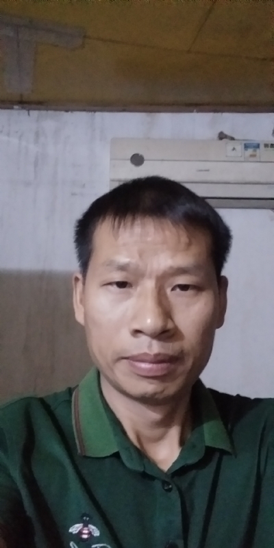 执着跋涉的第三张照片--茂名相亲服务中心