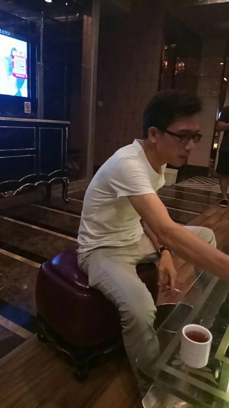 期待缘分的第一张照片--茂名相亲服务中心