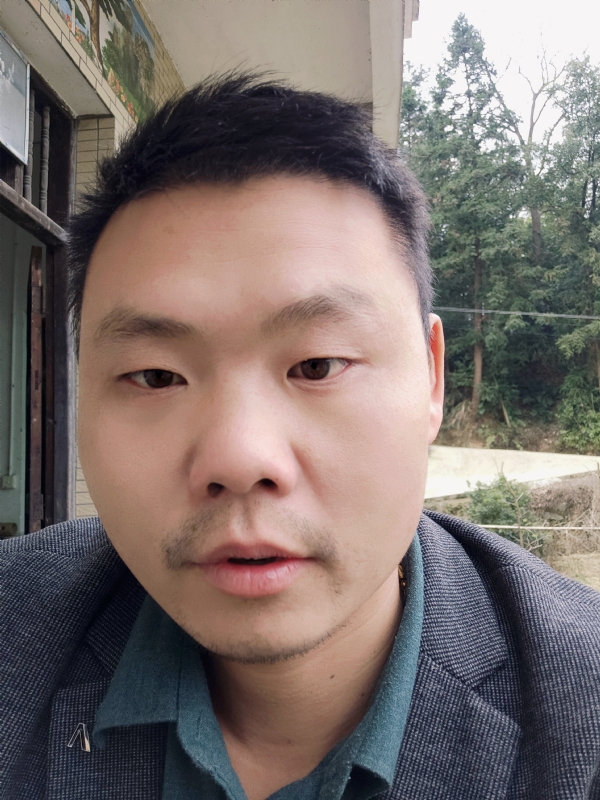 曾小焱的第一张照片--茂名相亲服务中心
