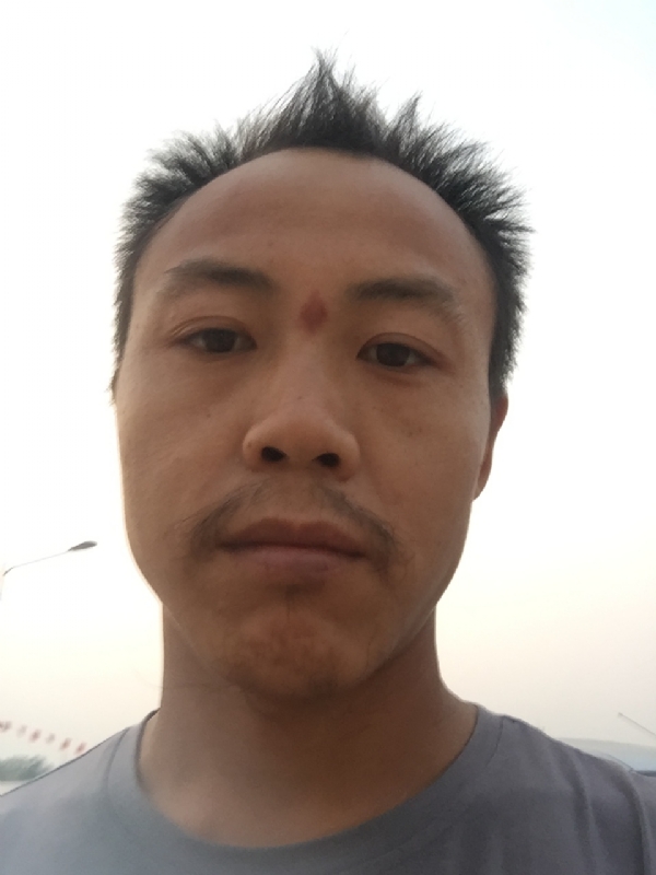 老曹的第一张照片--茂名相亲服务中心