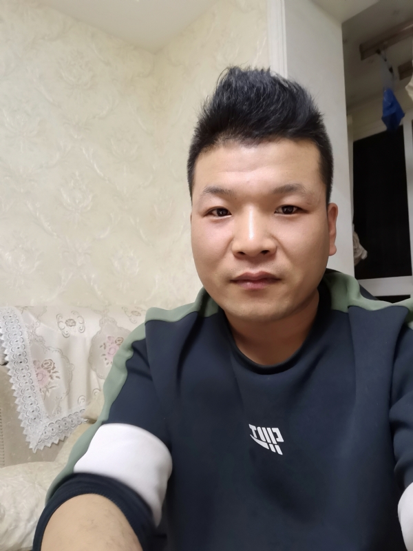 小猪猪的第一张照片--茂名相亲服务中心