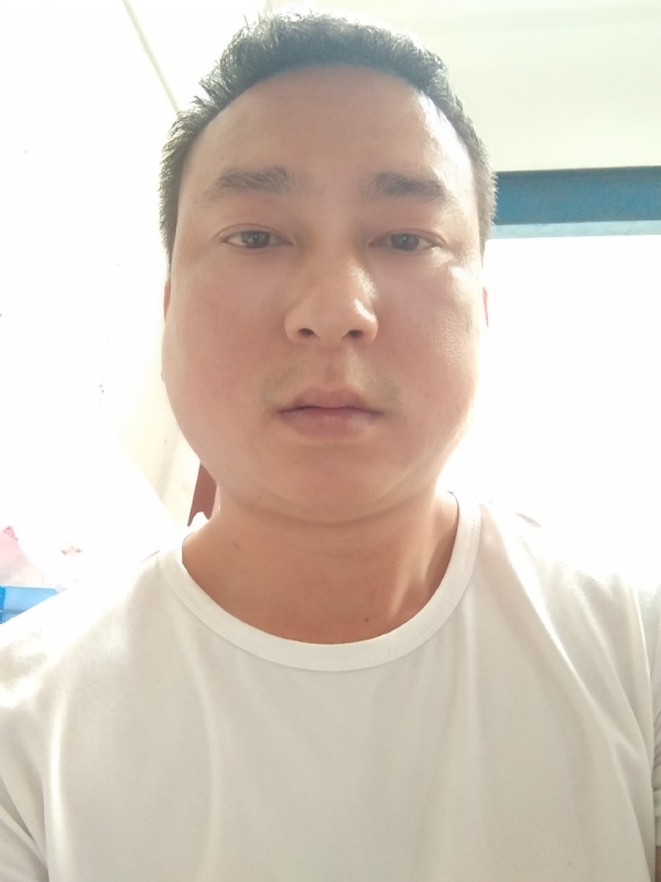 大叔的第一张照片--茂名相亲服务中心