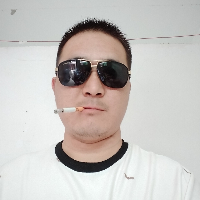 白伟伟的第一张照片--茂名相亲服务中心