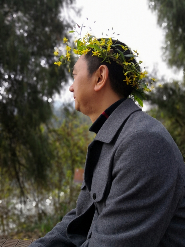 小白杨的第一张照片--茂名相亲服务中心