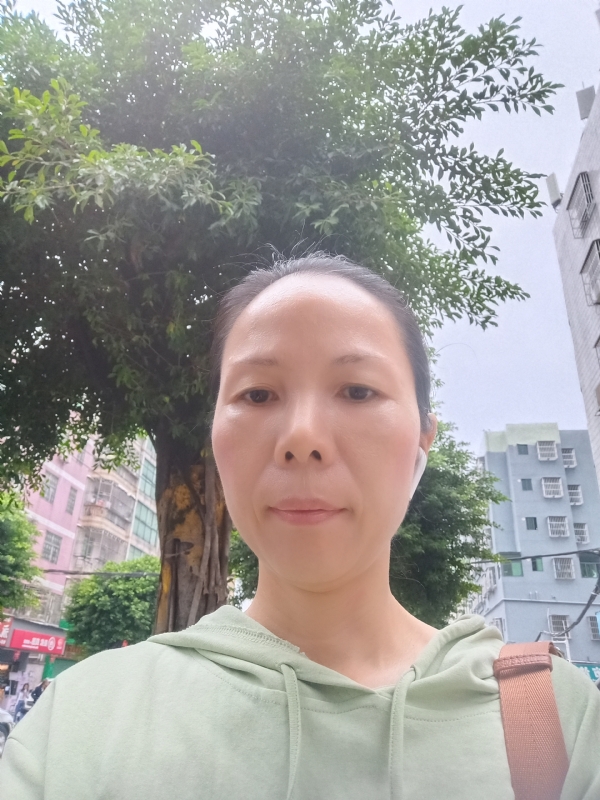 容容的第一张照片--茂名相亲服务中心
