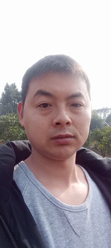 亲亲抱抱我爱你的第一张照片--茂名相亲服务中心