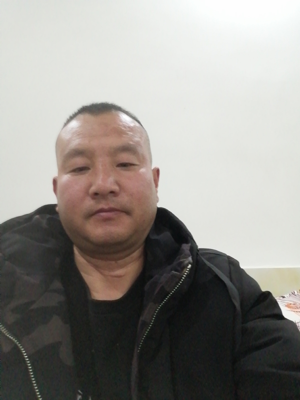 肖小江的第一张照片--茂名相亲服务中心