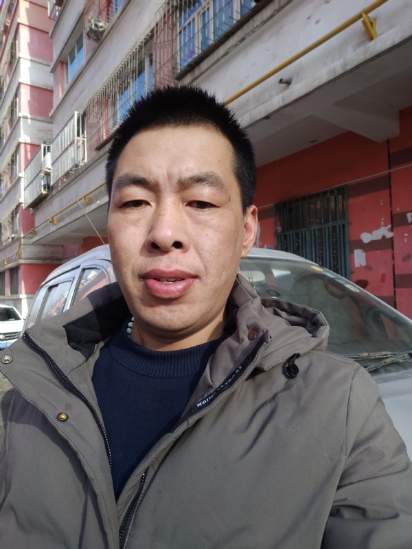 华哥的第一张照片--茂名相亲服务中心