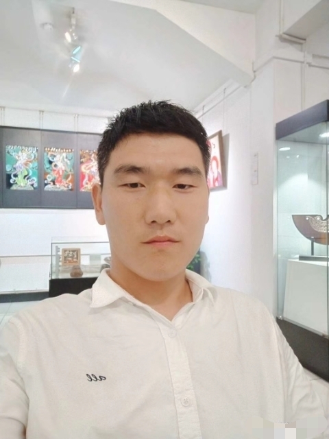 自律人生的第一张照片--茂名相亲服务中心