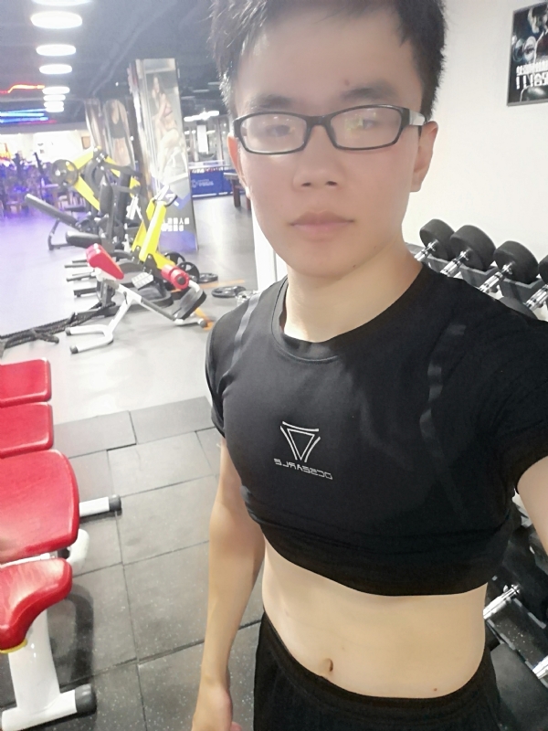 石榴裙下的第一张照片--茂名相亲服务中心