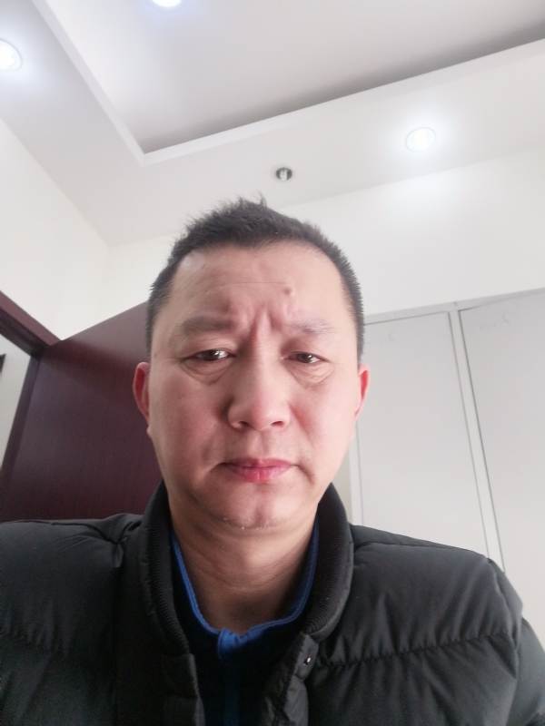 相视而笑的第一张照片--茂名相亲服务中心