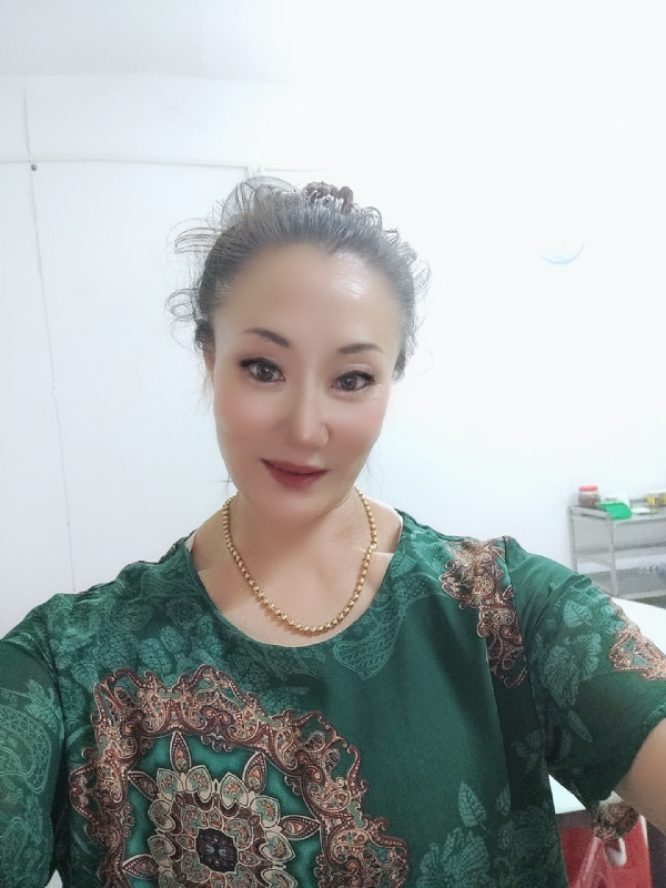 燕子的第二张照片--茂名相亲服务中心