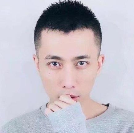 辛酉的第一张照片--茂名相亲服务中心