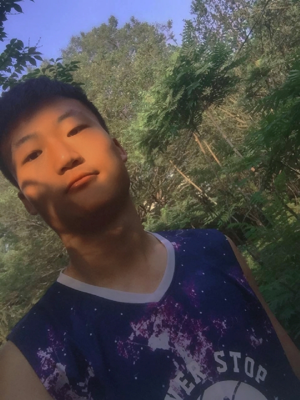 夏日的第一张照片--茂名相亲服务中心