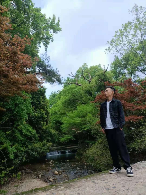 小白的第一张照片--茂名相亲服务中心