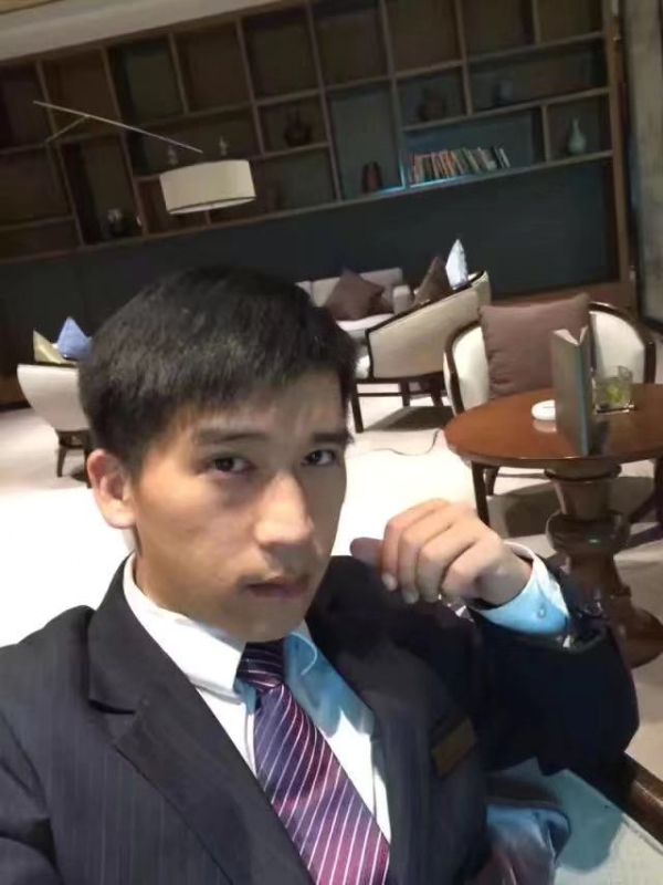 一条孤独的鱼的第二张照片--茂名相亲服务中心