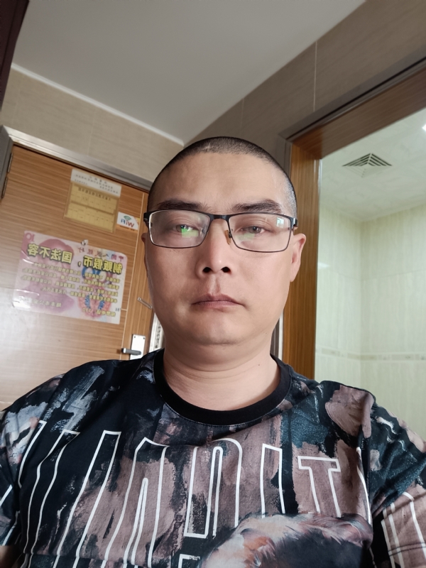 心梦无痕的第一张照片--茂名相亲服务中心