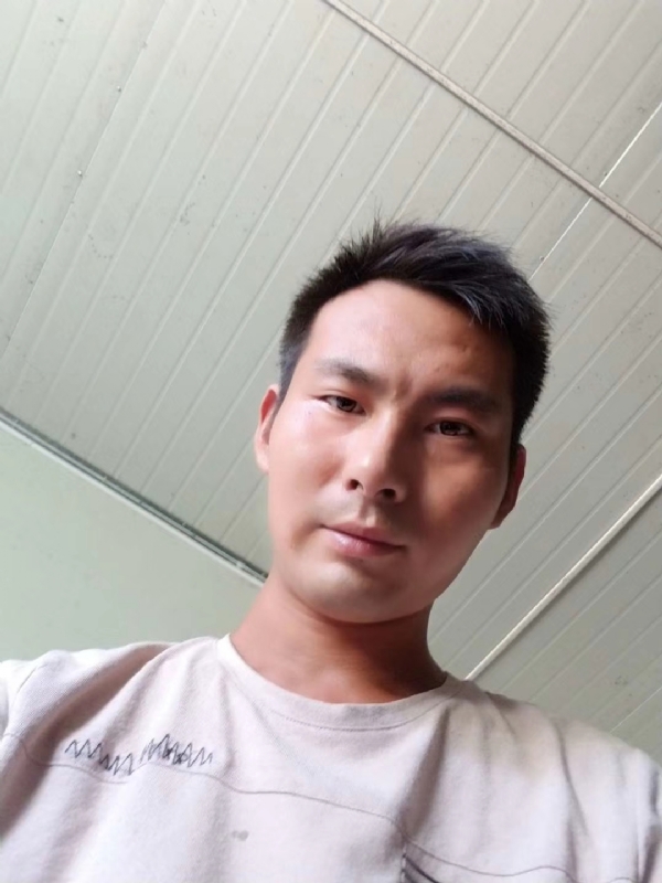 快乐肥宅水的第一张照片--茂名相亲服务中心