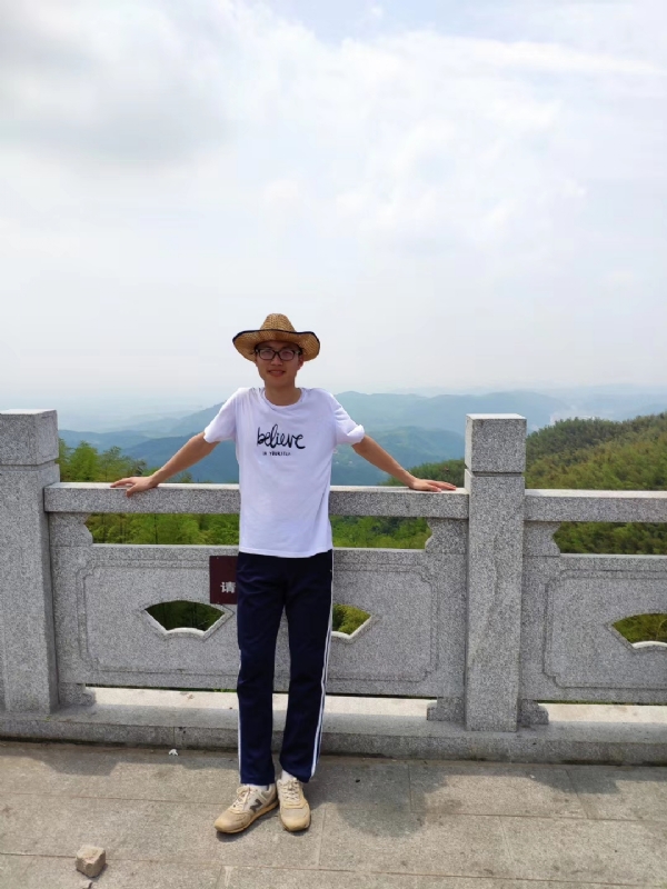 华华的第四张照片--茂名相亲服务中心