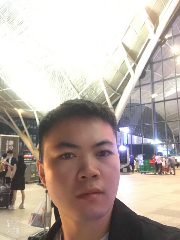 骑马的快乐的第一张照片--茂名相亲服务中心