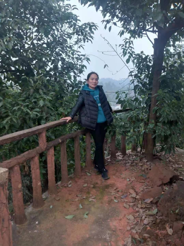 往事随风的第一张照片--茂名相亲服务中心