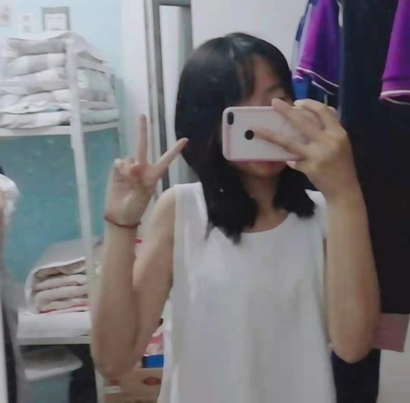满佳茹的第一张照片--茂名相亲服务中心