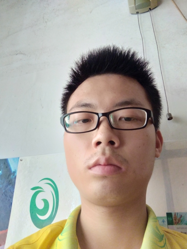 舒荷的第一张照片--茂名相亲服务中心