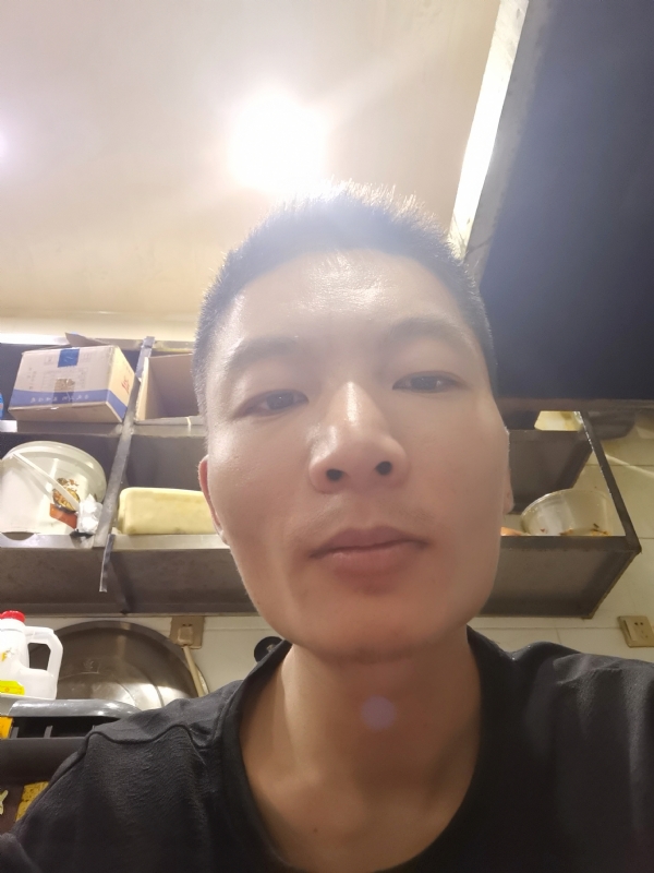 邹先生的第一张照片--茂名相亲服务中心