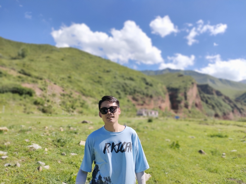 祁三岁的第一张照片--茂名相亲服务中心